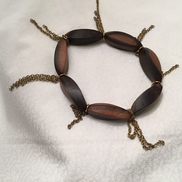 Wooden Links Antiqued Goldtone Bracelet - Picture 3 of 4